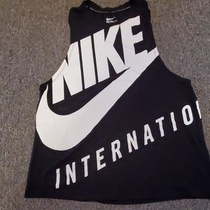 Nike tee